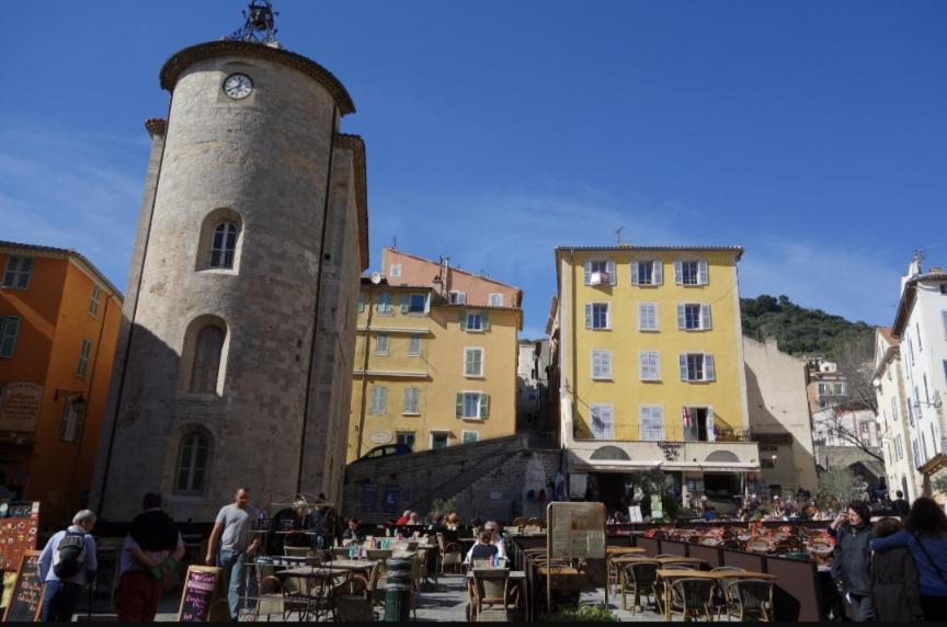 Superbe T2 Proche Des Plages Et Des Commerces Hyères Esterno foto