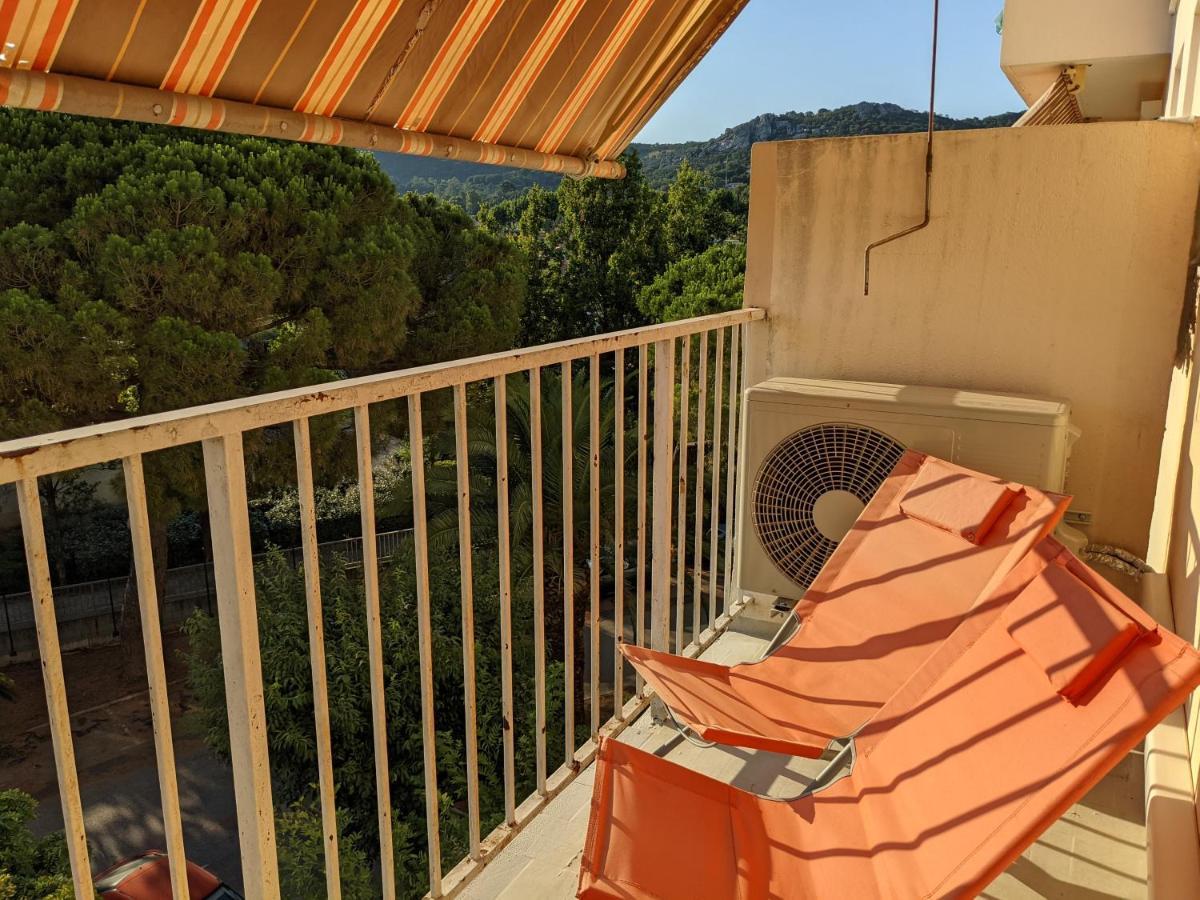 Superbe T2 Proche Des Plages Et Des Commerces Hyères Esterno foto